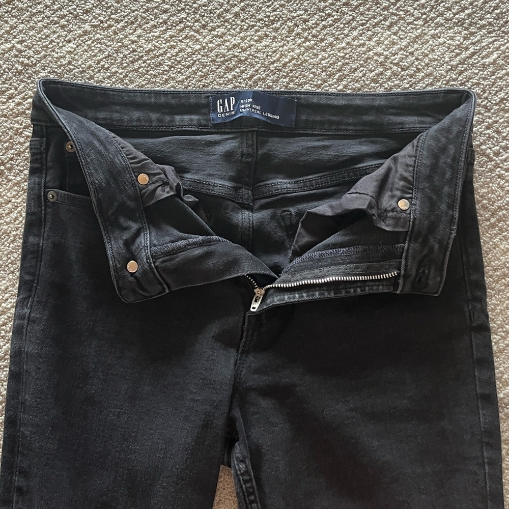 GAP Women's Black Skinny Jeans - Picture 3 of 6